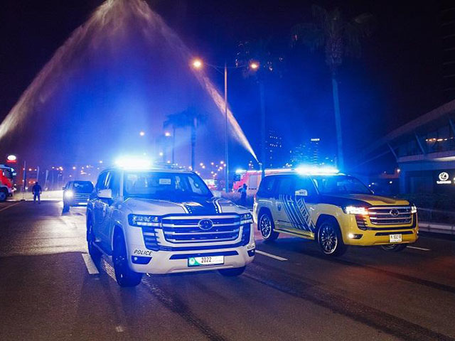 Ô tô - Toyota Land Cruiser 2022 siêu ngầu "trong vai" xe cảnh sát Dubai