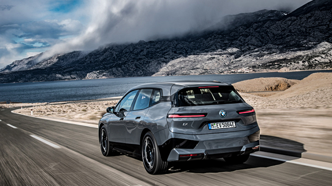 Ô tô điện BMW iX mở bán chính hãng, giá cao hơn 4 tỷ đồng - 5