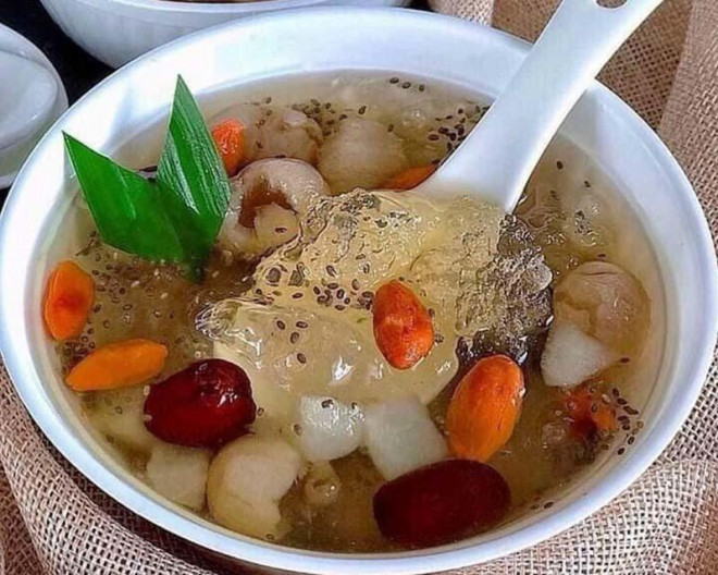 Chè "dưỡng nhan" gây "sốt" những ngày Hà Nội nắng nóng đỉnh điểm - 4