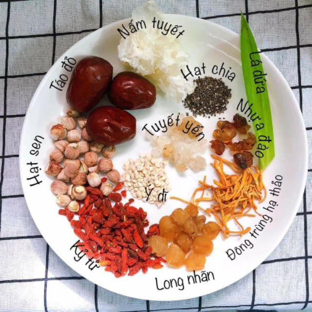 Chè "dưỡng nhan" gây "sốt" những ngày Hà Nội nắng nóng đỉnh điểm - 1