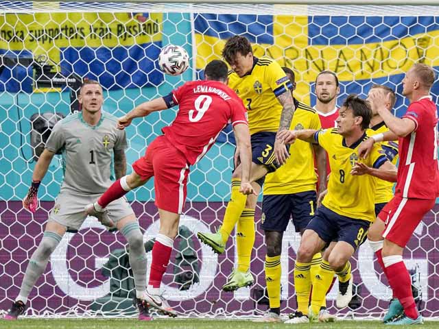 Bóng đá - Trực tiếp bóng đá Thụy Điển - Ba Lan: Bàn thắng phút bù giờ (EURO)