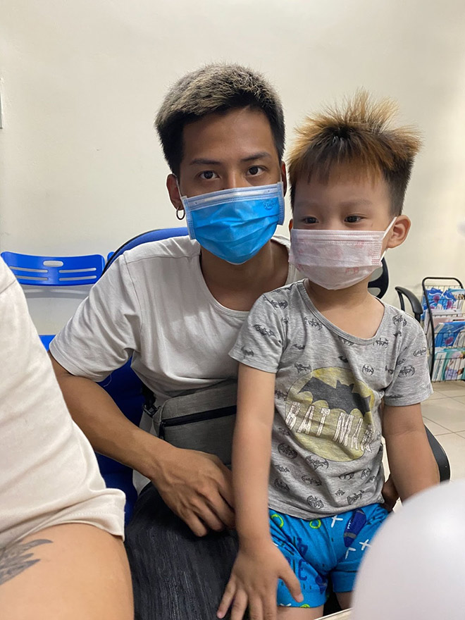 Bé trai đáng yêu chính là nguồn động lực của Tùng và My