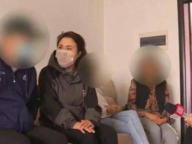 Phi thường - kỳ quặc - Chồng đòi bồi thường vì “nuôi con tu hú” suốt 8 năm, vợ nói một câu khiến hai bên gia đình choáng váng