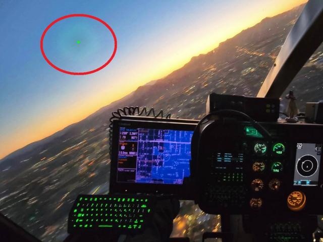 Thế giới - FBI: UFO "nguy hiểm" xâm nhập căn cứ không quân, bị truy đuổi thì biến mất ở độ cao 4 km