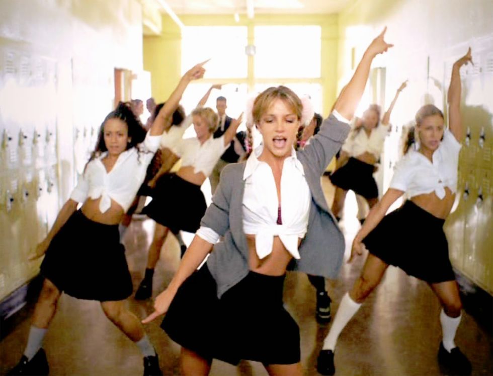 Nhiều outfit của Britney&nbsp;là nguồn cảm hứng bất tận cho các ngôi sao và IT girls thế hệ mới.