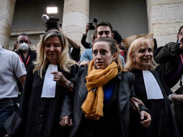 Thế giới - "Nữ sát nhân" được hơn 40 vạn người xin ân xá: Ngất xỉu khi nghe tòa tuyên án