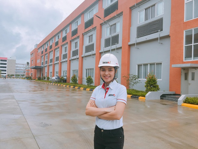 Ngoài MC, Nguyễn Thị Hằng còn phụ trách PR – Marketing cho một doanh nghiệp lĩnh vực xây dựng.

