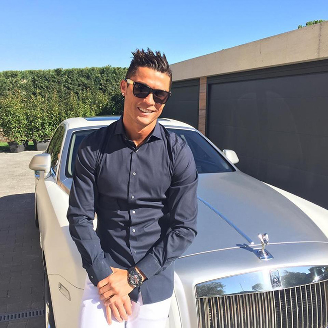 Cristiano Ronaldo và bộ sưu tập siêu xe toàn "hàng thửa" - 11