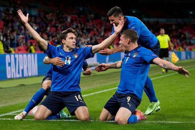 Italia vào tứ kết EURO lập kỷ lục 31 trận bất bại, HLV Mancini nói gì?