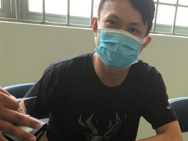 Pháp luật - Bắt kẻ biến thái sàm sỡ phụ nữ, phát hiện súng và thẻ ngành công an giả