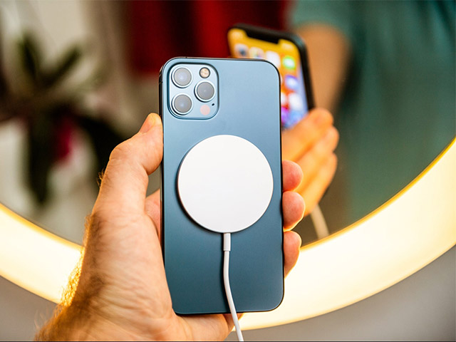 Thời trang Hi-tech - "Sốc" với công nghệ sạc đầy pin điện thoại chỉ trong 5 phút