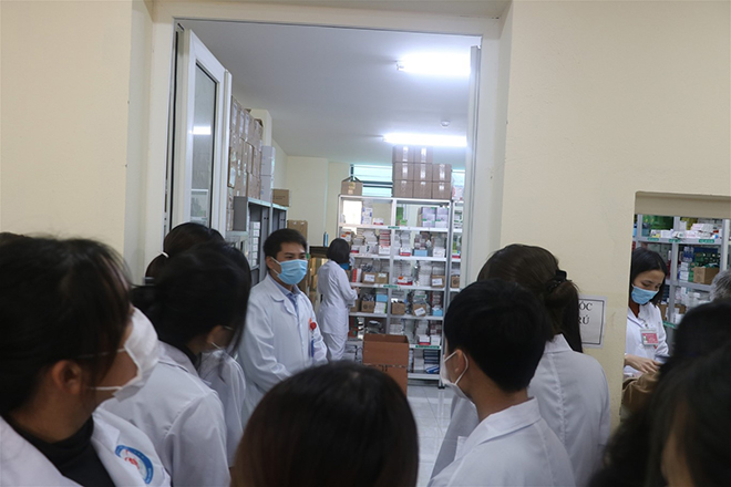 Tham quan - học tập tại quầy cấp phát thuốc