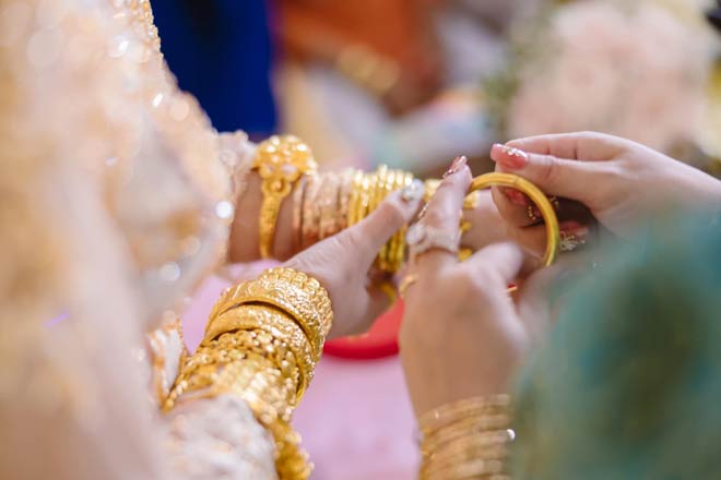 Cô dâu 18 tuổi đeo 20 cây vàng trong ngày cưới khiến dân tình lóa mắt - 6