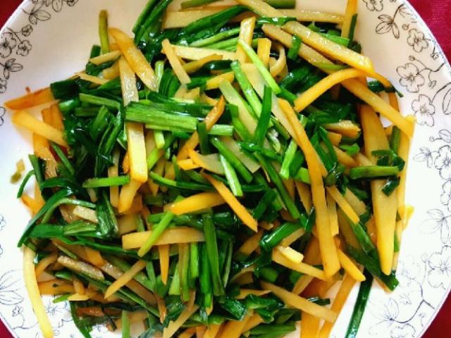 Ẩm thực - Ăn khoai tây xào với thứ này, mùi hôi miệng và mỡ thừa bị "đánh bay"