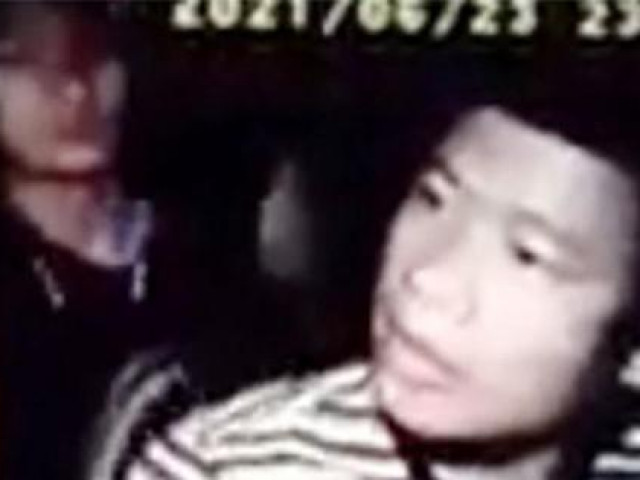 Pháp luật - Kẻ côn đồ đánh tài xế taxi túi bụi ở Bình Phước đã bỏ trốn vì bị đe dọa?