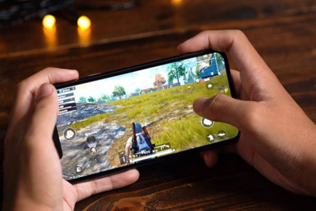 Top smartphone 5G chơi game, xem phim mượt nhất hiện nay