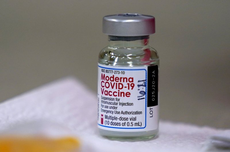 Vắc-xin Spikevax - tên khác là vắc-xin Moderna.