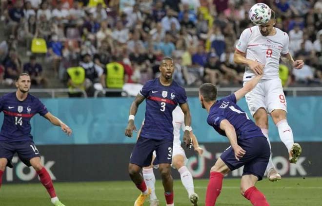 Báo Pháp phẫn nộ kể tội UEFA, tố bị trọng tài xử ép 4 trận EURO 2020 - 3