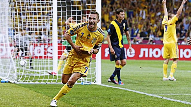 12 năm trước, cựu tiền đạo vĩ đại Andriy Shevchenko từng lập cú đúp giúp Ukraine thắng ngược Thụy Điển 2-1 ở vòng bảng EURO 2012