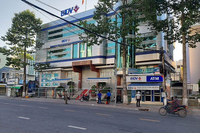Ngân hàng BIDV chi nhánh Tiền Giang bị phong tỏa do có nhân viên mắc COVID-19