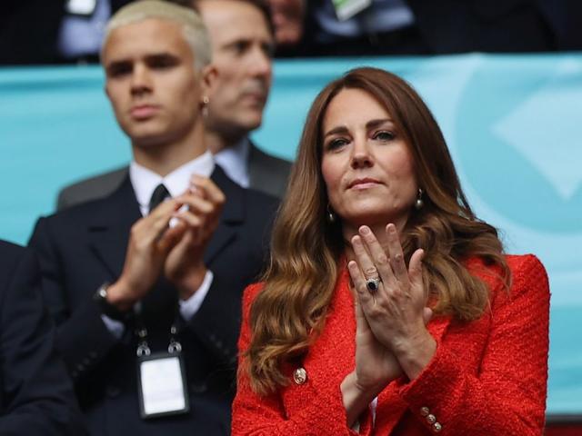 Bóng đá - Khách VIP khán đài EURO: Công nương Hoàng gia Anh rạng rỡ trận Anh - Đức