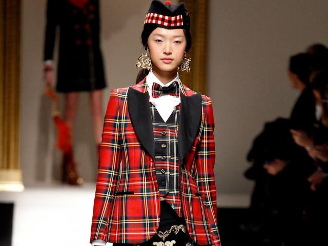 Thời trang - Sự phát triển kinh ngạc của đồng phục nữ sinh đến biểu tượng văn hóa đại chúng