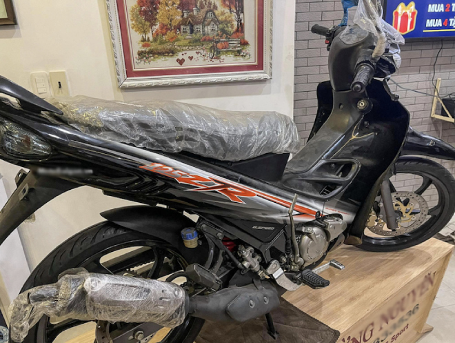 Xe côn tay “cá mập” Yamaha 125ZR giá 500 triệu đồng, gây choáng làng chơi xe - 3