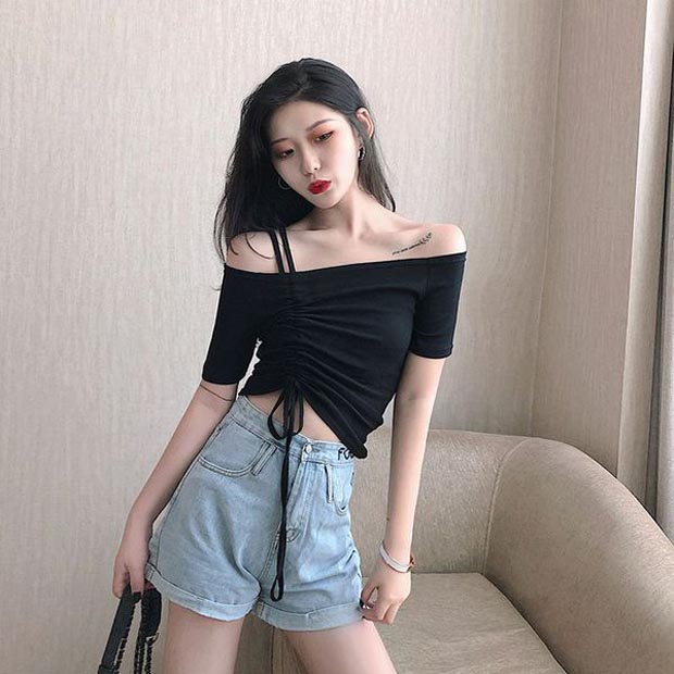7 mẹo phối áo crop-top giúp nàng 'mũm mĩm' giấu mỡ hoàn hảo - 4