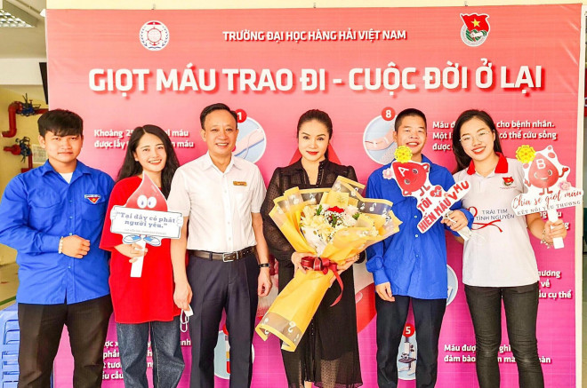 Nữ sinh viên tiêu biểu trường Hàng hải: Xinh đẹp, học giỏi, tích cực hoạt động Đoàn Hội - 12