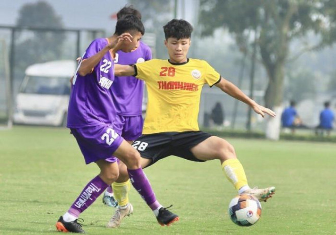 Cong Phuong's cousin causes fever at the National U19 Championship 2022 - 1