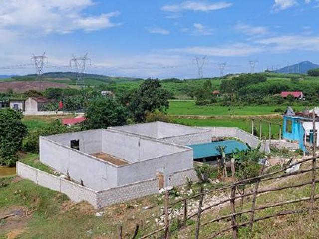 Tin tức trong ngày - Quảng Bình: 1 huyện có 78 nhà tạm "mọc" lên chờ đền bù dự án đường cao tốc Bắc - Nam
