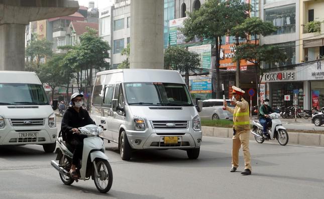 Traffic police disguised to record violations, many drivers were surprised when they were fined - 1