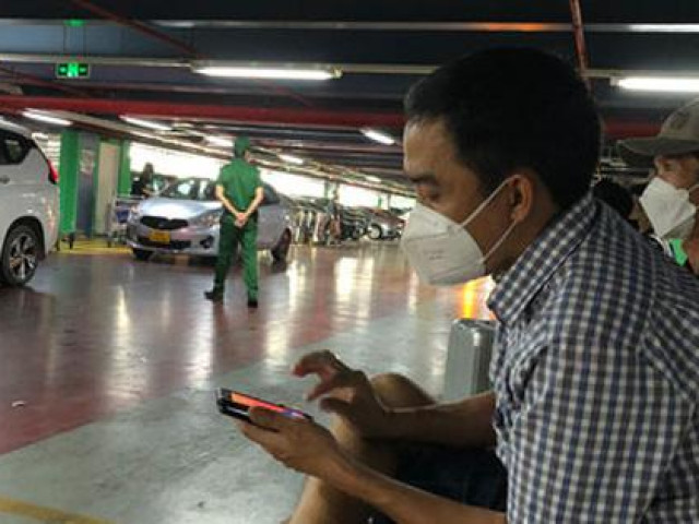 Thế giới taxi riêng ở sân bay Tân Sơn Nhất: Còn giao dịch chóng vánh trong nhà xe TCP