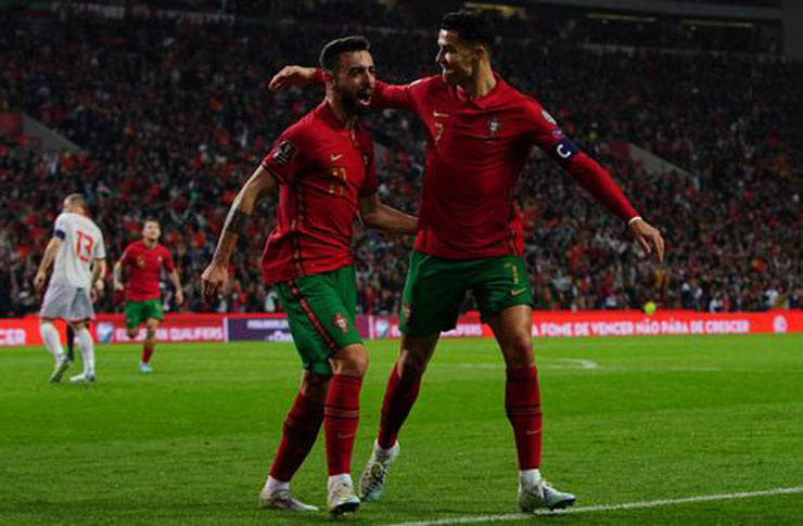 Cristiano Ronaldo kiến tạo giúp Bruno Fernandes mở tỷ số khi ĐT Bồ Đào Nha thắng ĐT Bắc Macedonia 2-0&nbsp;