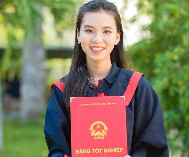 Trần Ngọc Minh Phương - cô tân sinh viên tài năng.