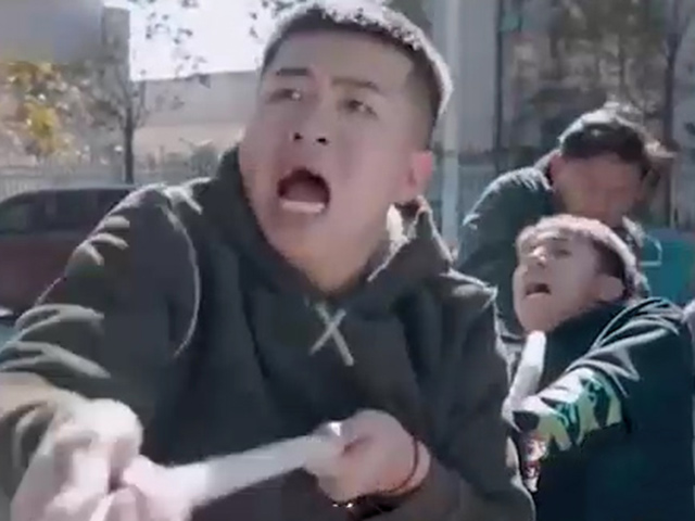 Cười 24H - Thực trạng người dùng trên mạng xã hội trong thời đại hiện nay