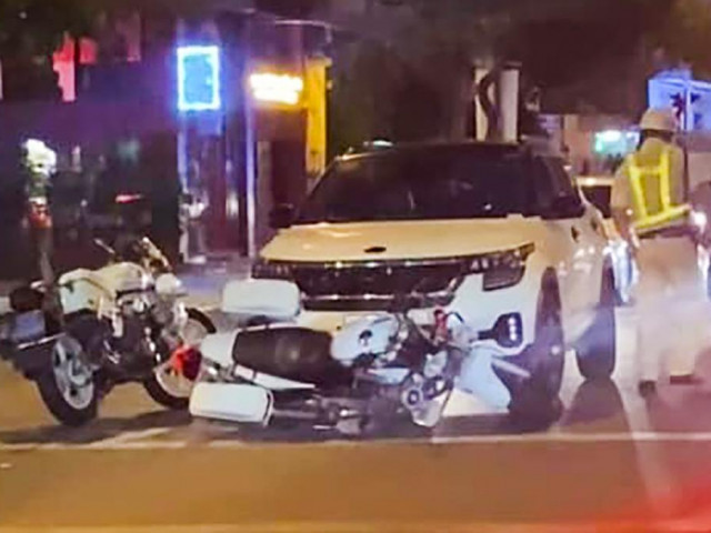 Tin tức trong ngày - Xác minh tài xế lái ô tô bỏ chạy khi kiểm tra nồng độ cồn