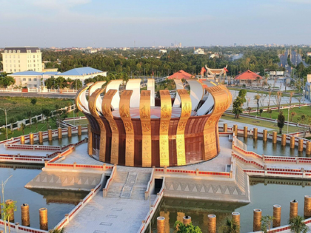 Tin tức trong ngày - Đền thờ Vua Hùng ở Cần Thơ trước ngày khánh thành