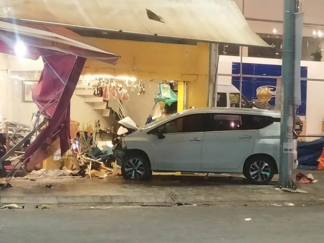 Tin tức trong ngày - Vụ xe 'điên' lao tiệm bánh mỳ ở Đà Nẵng: Tài xế sử dụng rượu bia