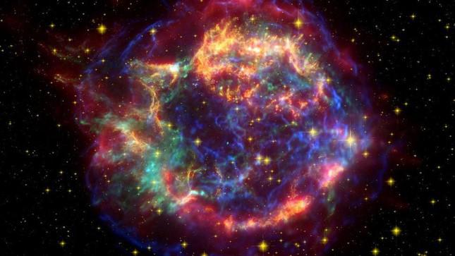Supernova has 'reverse shock wave'  weird - 1