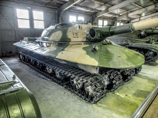 Xe tăng hạng nặng Object 279 xuất hiện tại Bảo tàng xe tăng Kubinka năm 2016. Ảnh: WIKIMEDIA COMMONS