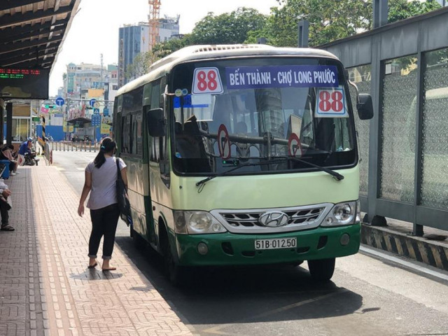 Quấy rối tình dục trên xe buýt, đơn vị quản lý nói gì?