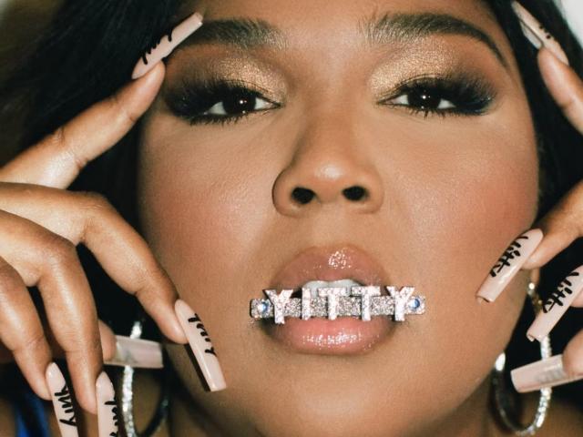 Thời trang - Yitty định hình lại kích cỡ trong thời trang