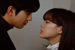 Phim - "Hẹn hò chốn công sở" lập kỷ lục kinh ngạc dù qua mặt khán giả hàng loạt chi tiết khó đỡ