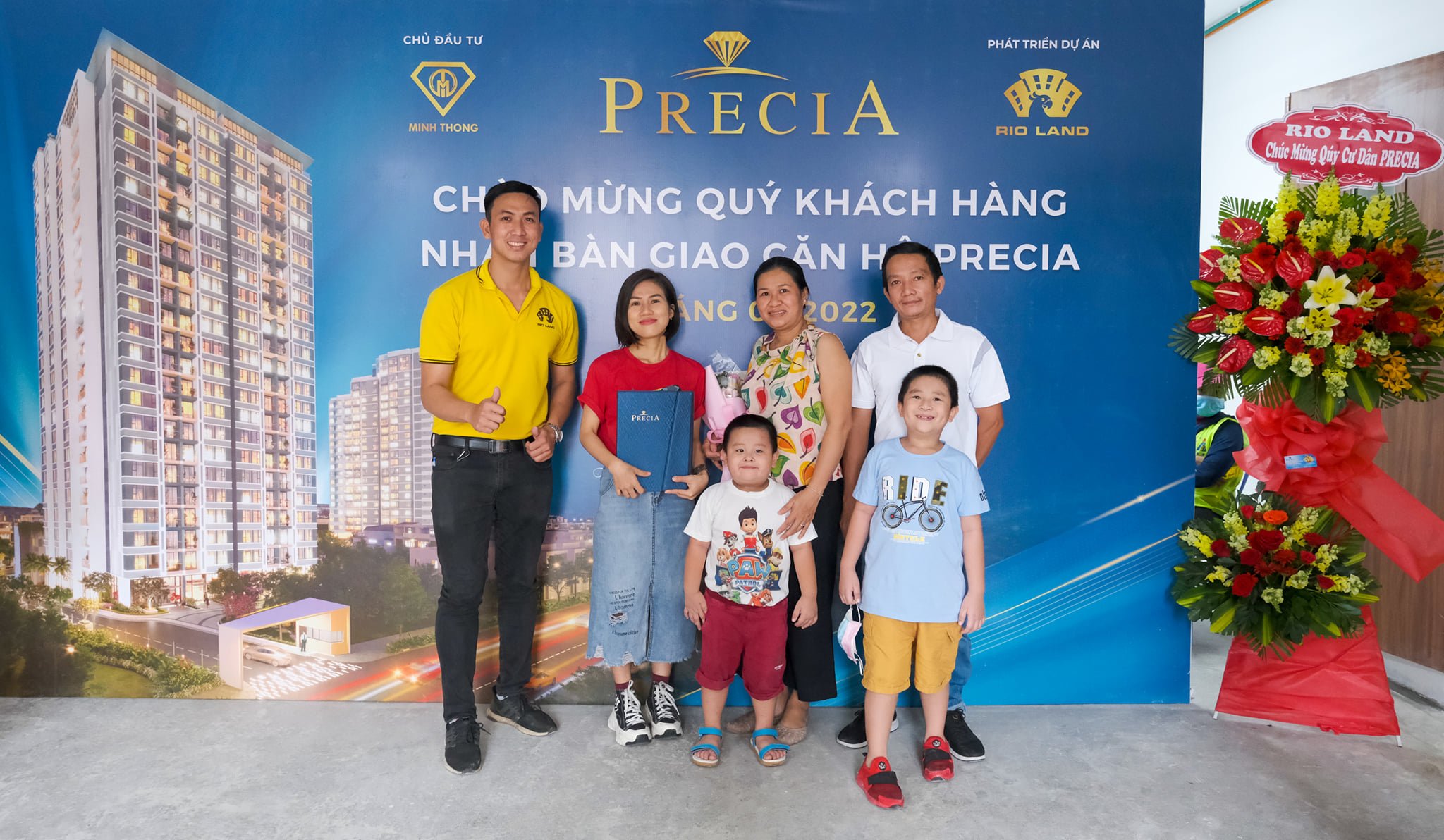 Niềm vui của những cư dân Precia đầu tiên nhận nhà