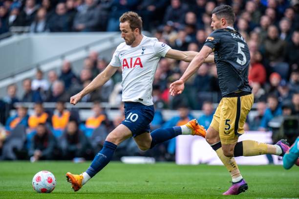 Kane đóng góp lớn vào lối chơi của Tottenham