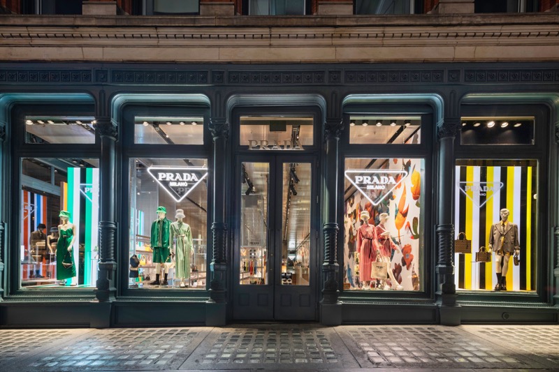 Prada stirs up summer with new store - 4