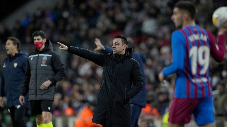 Xavi tuyên bố Barca sẽ "tất tay" đấu Real đua vô địch