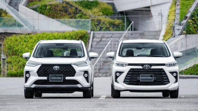 True rumors that Toyota is about to increase the price of a series of cars in Vietnam - 4