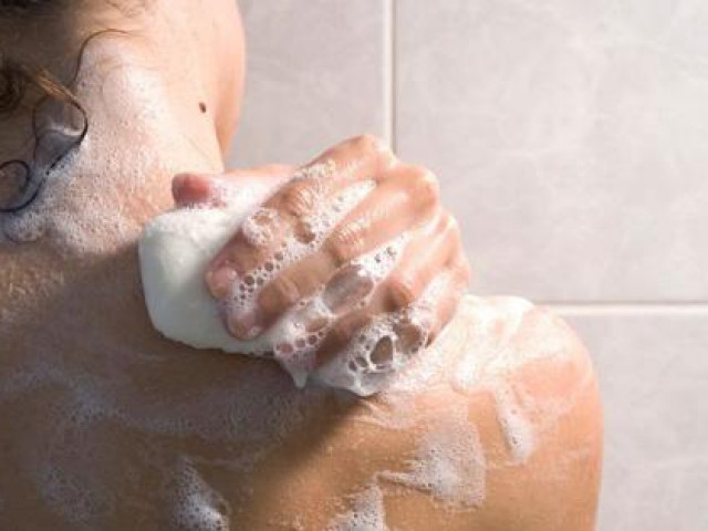 Bạn trẻ - Cuộc sống - Vợ lười tắm khiến chồng kinh hãi